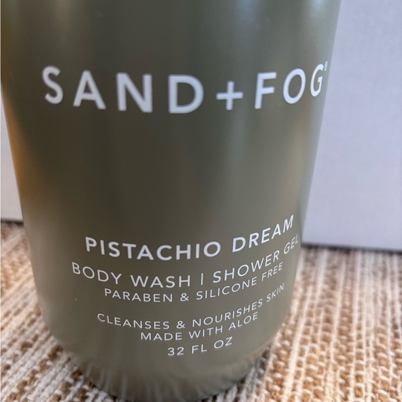 Sand + Fog Pistachio Dream Shower Gel 32 ozs - Picture 2 of 3